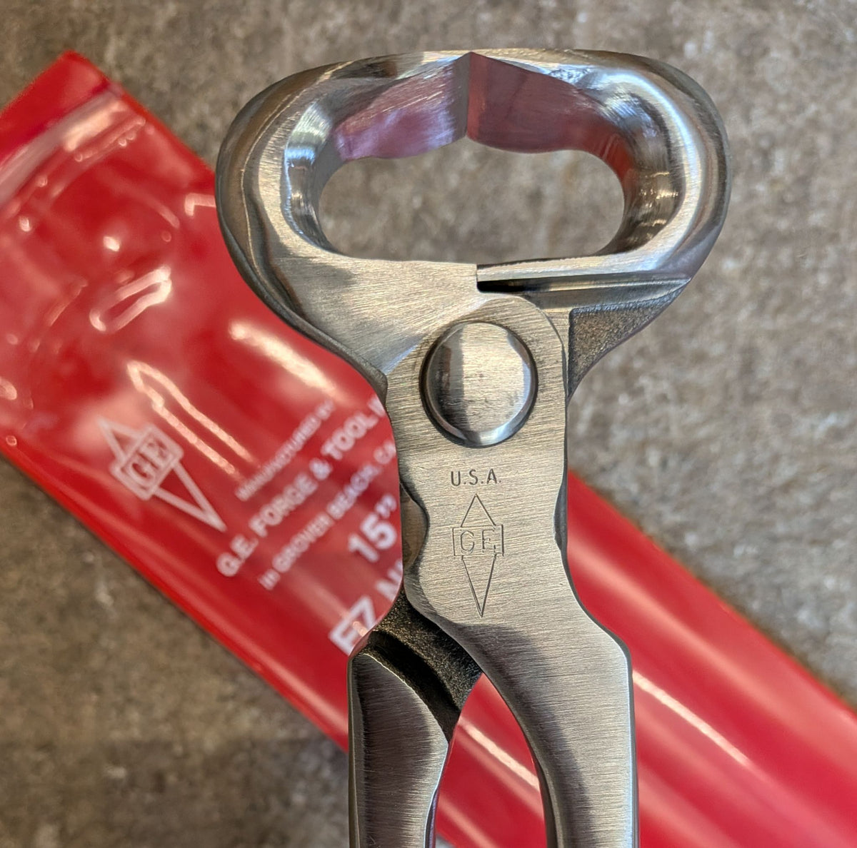 Pince à sabot GE Forge 15 po EZ, outil professionnel maréchal-ferrant - La Boutique SMF