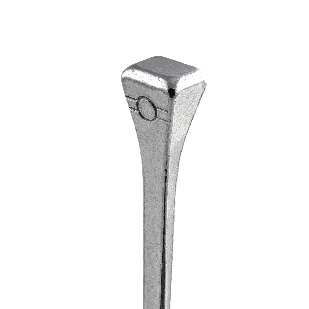 Clous de maréchalerie Optima Normal ESL en acier de haute qualité pour un ferrage précis et durable.