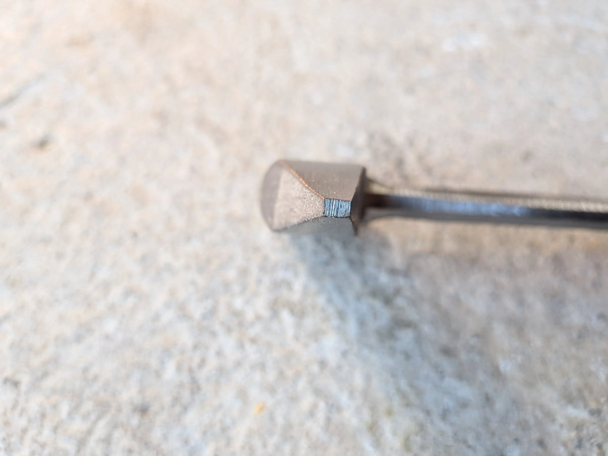 Poinçon Beanie Tools Fullered pour trous de clous E Head