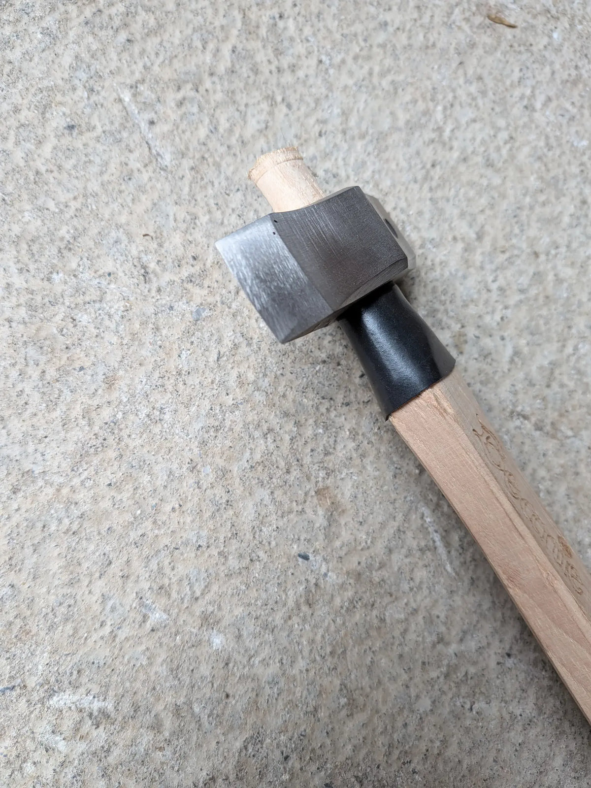Rainureuse Beanie Slim Fuller en acier H13 avec manche en hickory pour travaux de maréchalerie